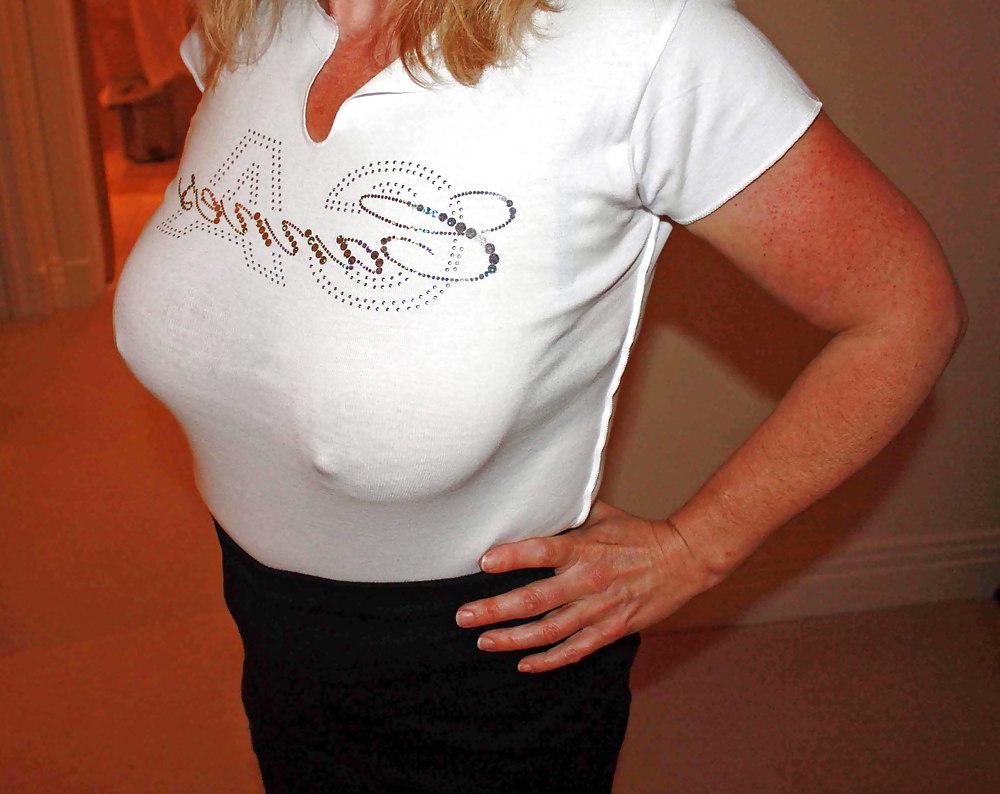 6P Tight top and quarter cup bra