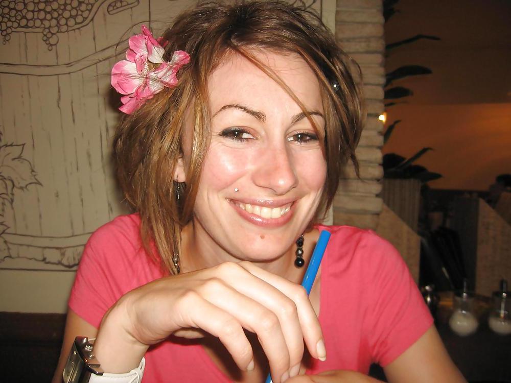 11P French Girl's Face Pics : Lise