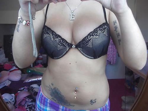 24P Woman their sell bra on the net 
