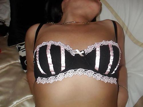 24P Woman their sell bra on the net 