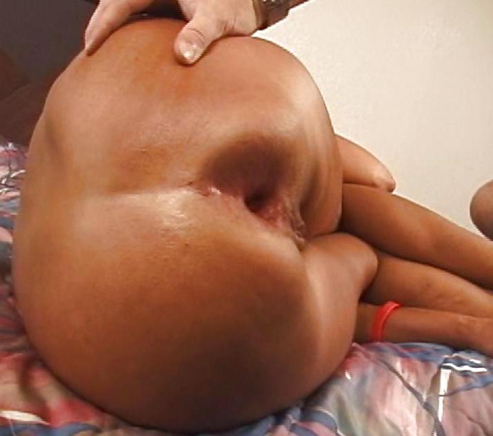 21P Granny gape 1