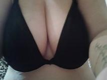 19P Woman their sell bra on the net 