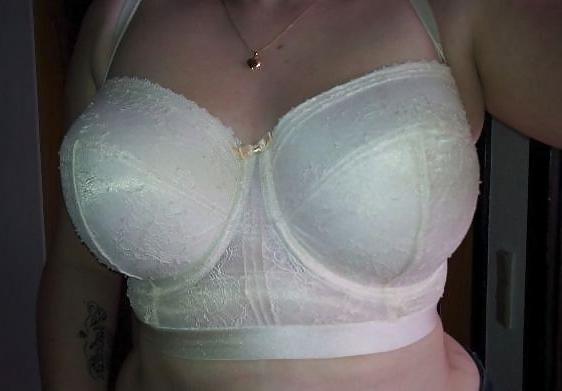 21P Chunky tits in bra 4
