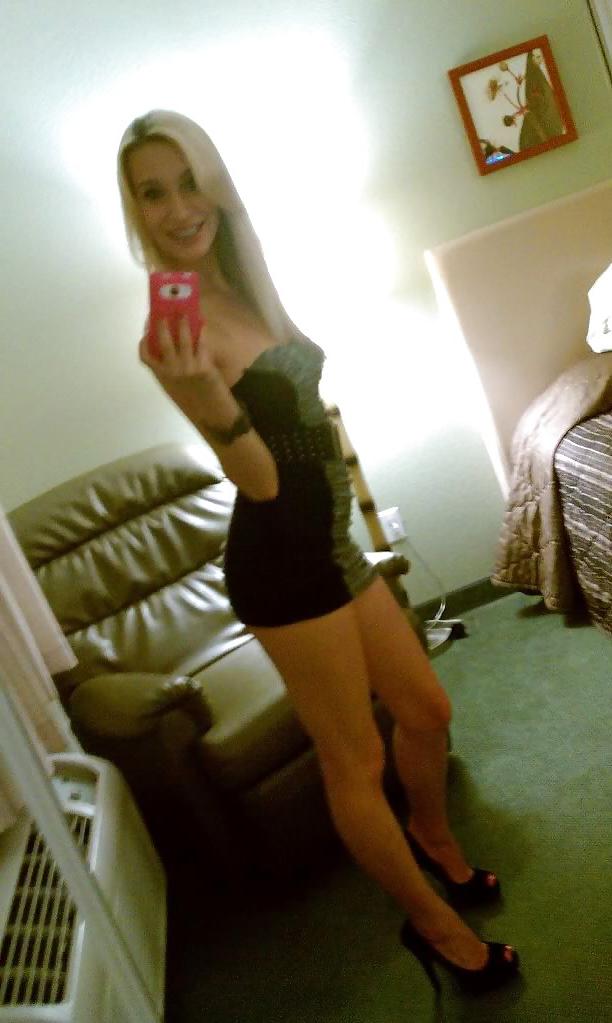 25P Pretty Blonde.