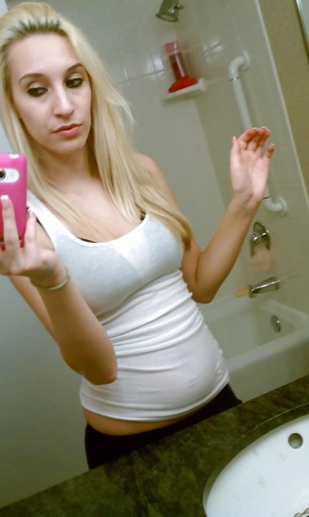 25P Pretty Blonde.