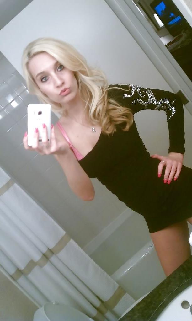 25P Pretty Blonde.