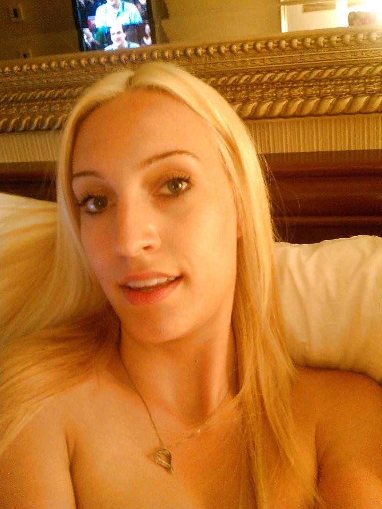 25P Pretty Blonde.