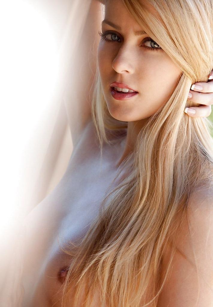 15P Pretty Blonde