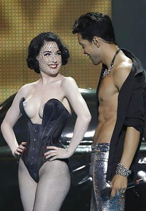 25P Strip tease