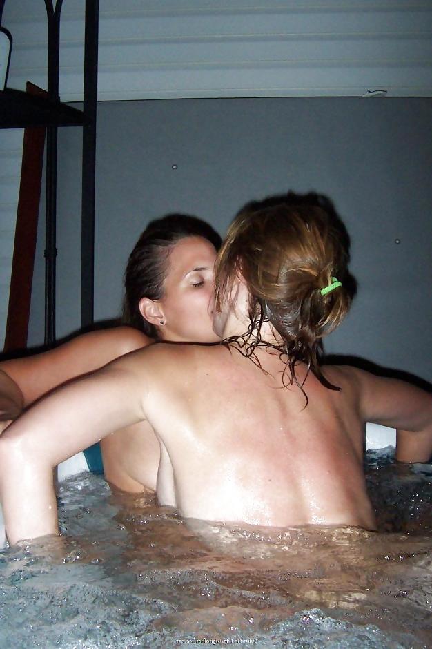 25P Hot lesbian action in the jacuzzi 