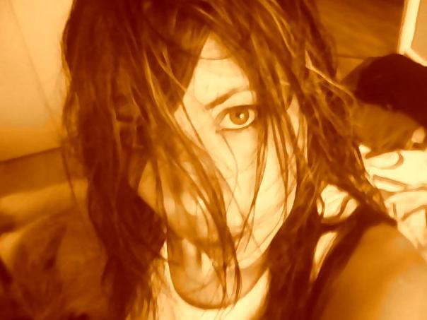 20P French MILF Laetitia's Self Face Shots 2