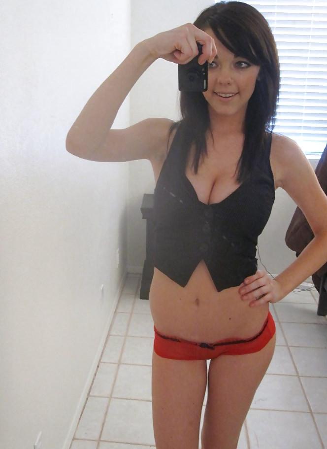 25P Very Pretty & Busty