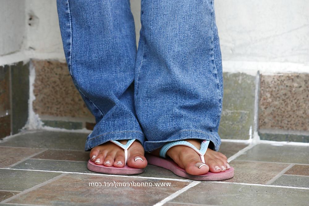 25P Pretty feet in heels 5