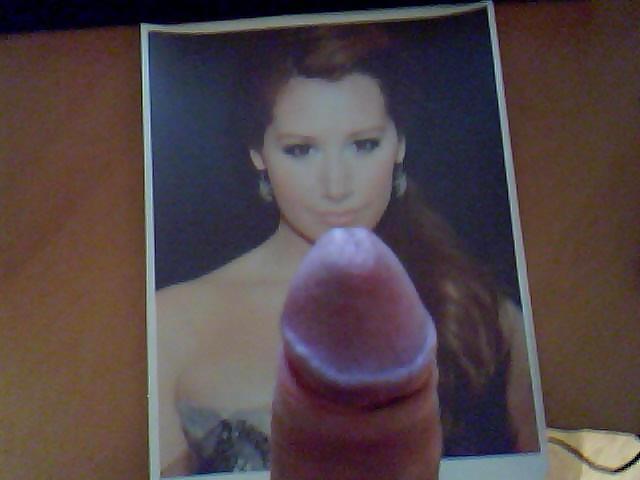 19P Cum on ashley