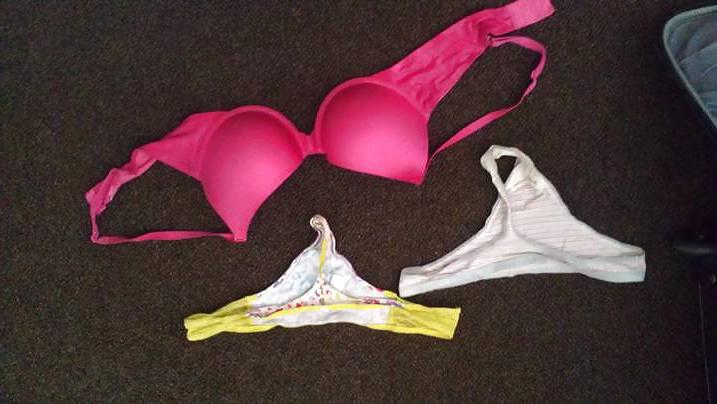 10P 31 Year Old Cousins Panties and Bra