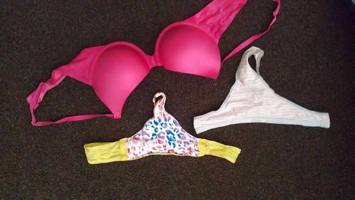 10P 31 Year Old Cousins Panties and Bra