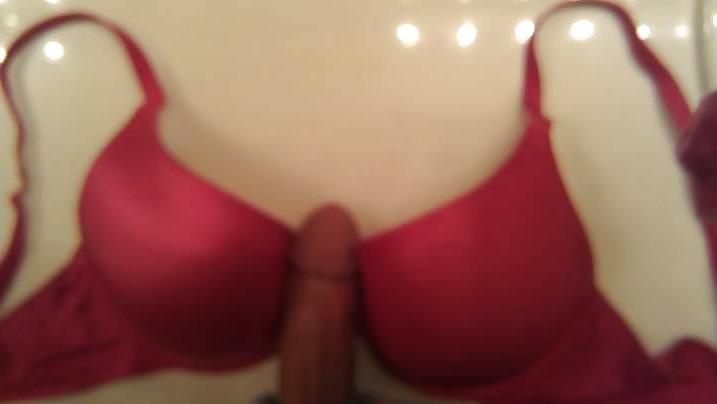 10P 31 Year Old Cousins Panties and Bra