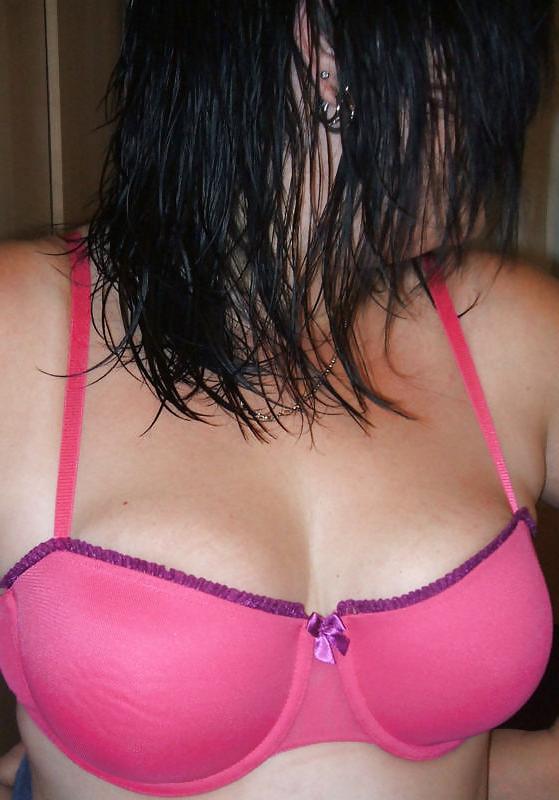 14P Woman their sell bra on the net 