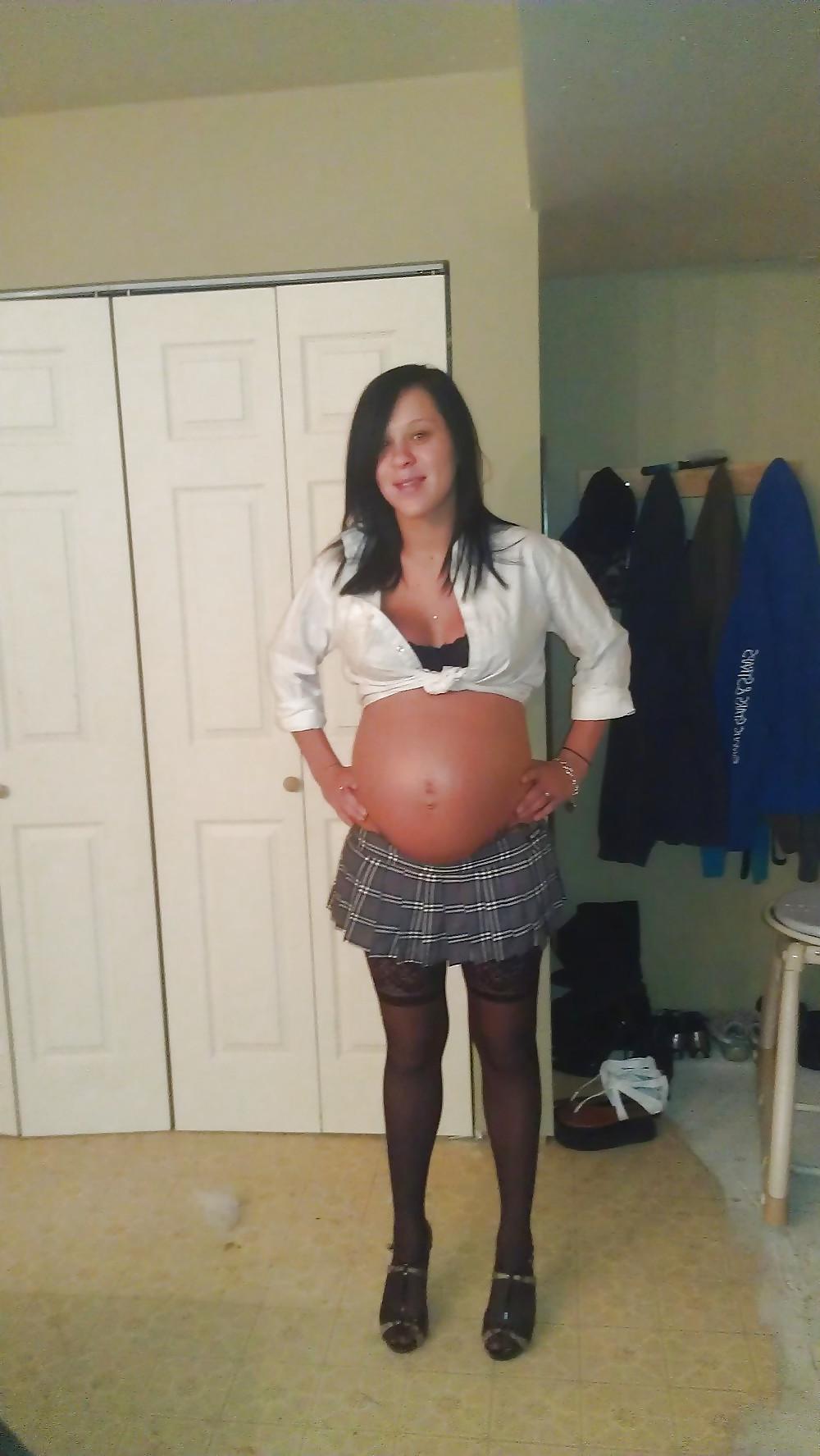 25P Chaude et enceinte regardant la belle sexyschoolgirl90