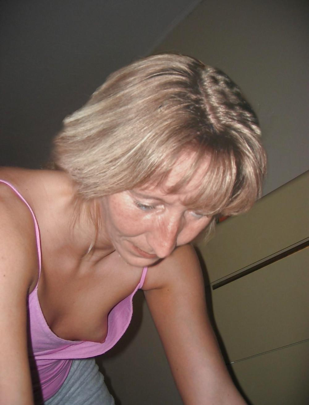 24P She forgot her bra 15.