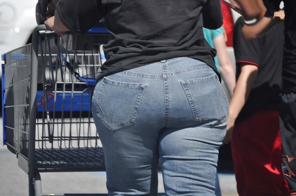 16P Thick Ass Thick Legs