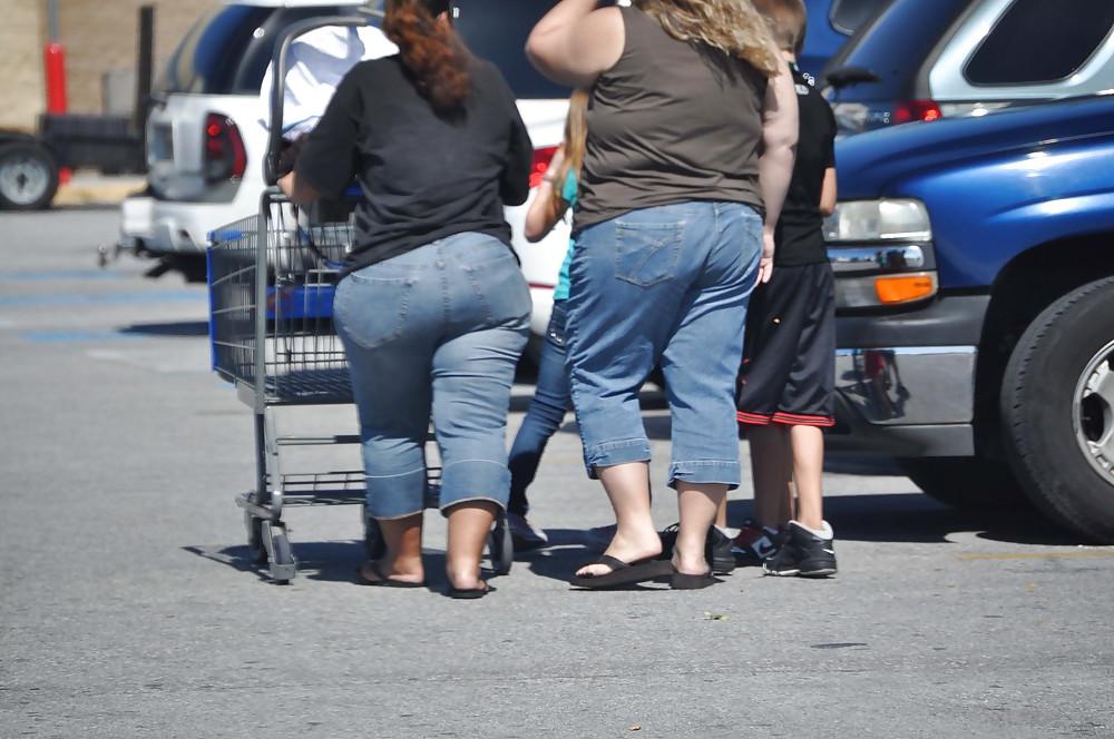 16P Thick Ass Thick Legs