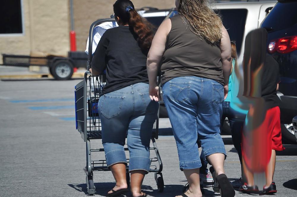 16P Thick Ass Thick Legs