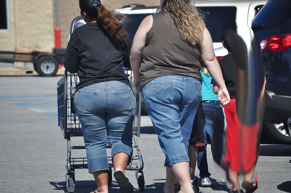 16P Thick Ass Thick Legs
