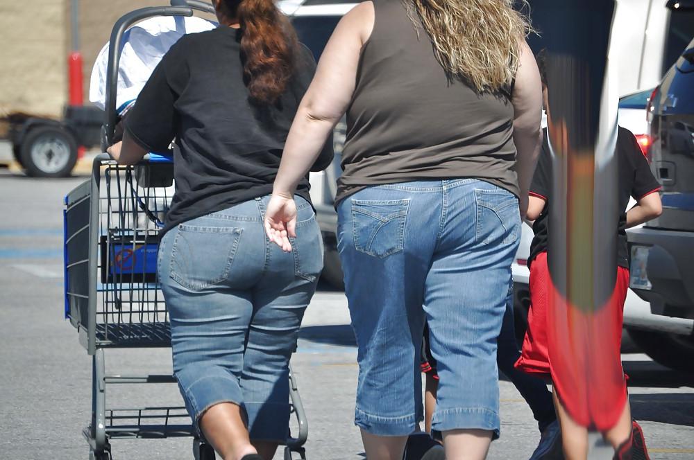 16P Thick Ass Thick Legs