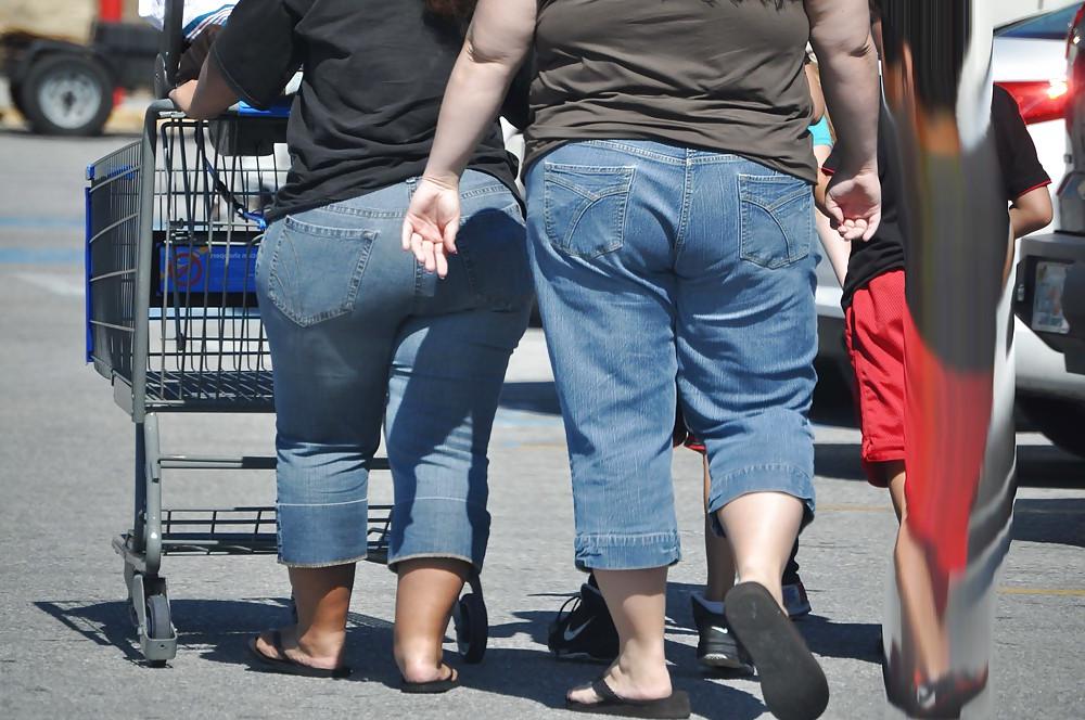 16P Thick Ass Thick Legs