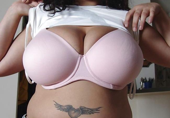 21P Chunky tits in bra 6