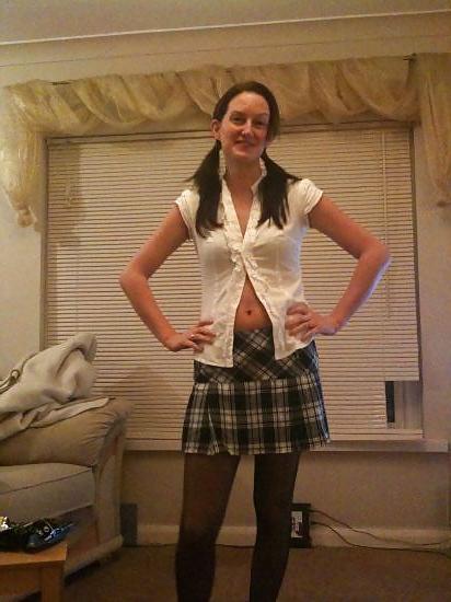 25P Pretty young mum