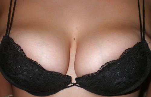 20P Woman their sell bra on the net 