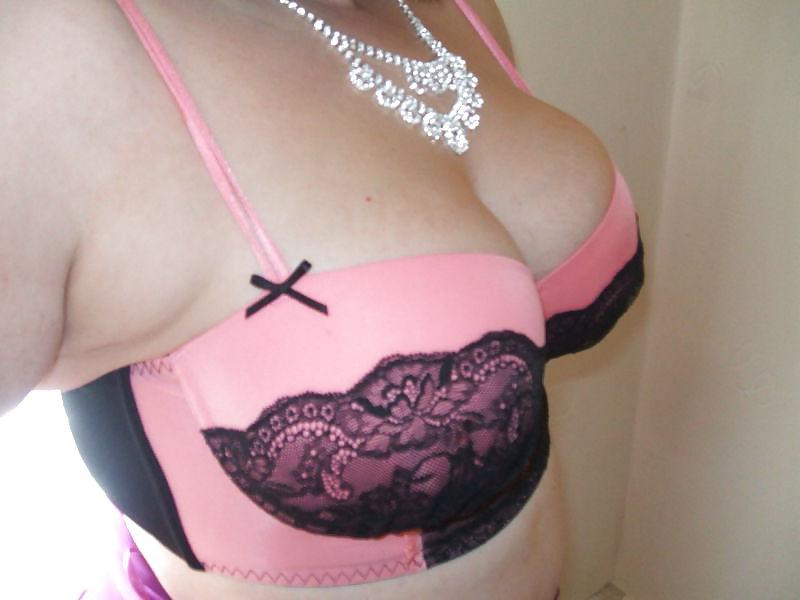 20P Woman their sell bra on the net 