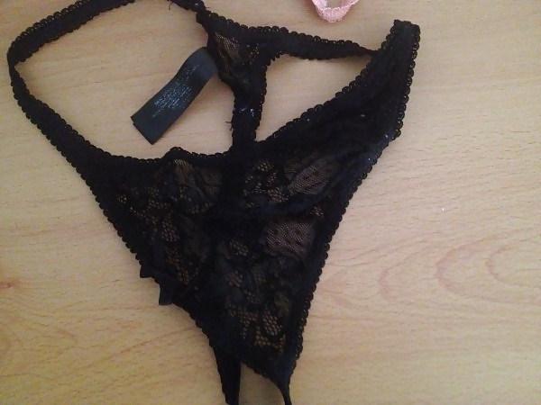 6P Bra and panties for wanking
