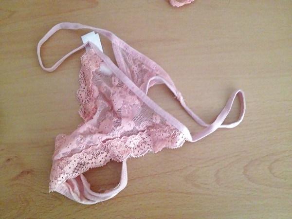 6P Bra and panties for wanking
