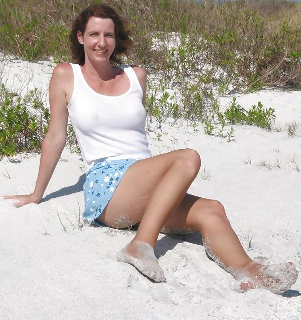 24P She forgot her bra 21.