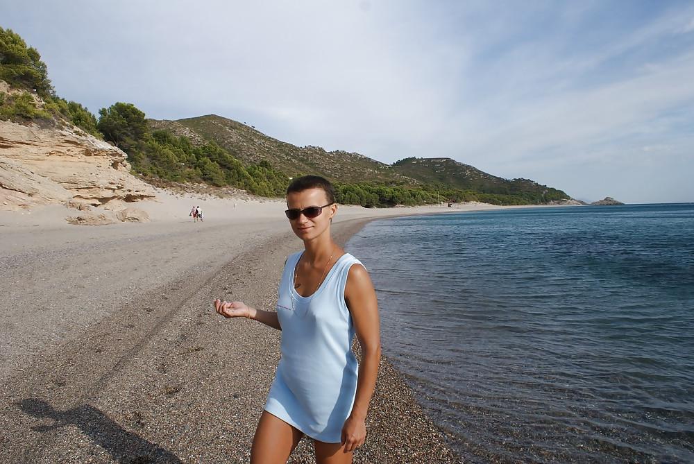 24P She forgot her bra 21.