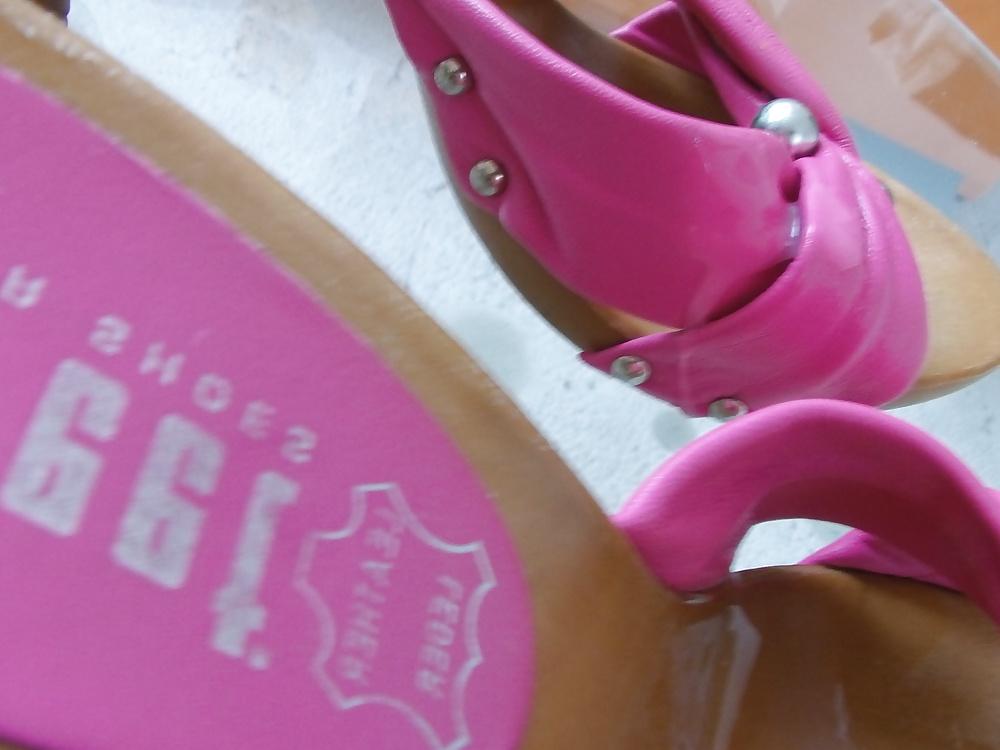 11P Cum on wife pink mules