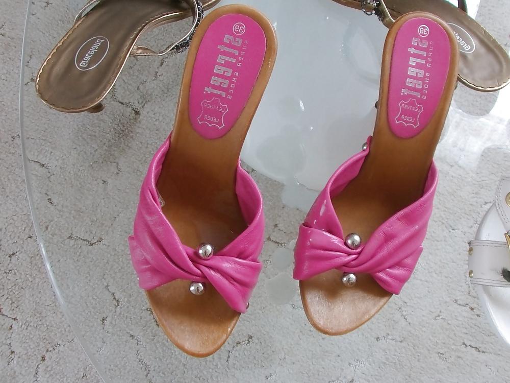 11P Cum on wife pink mules