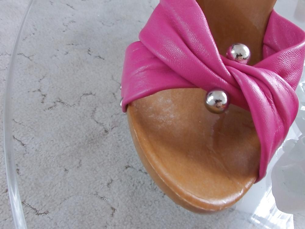 11P Cum on wife pink mules
