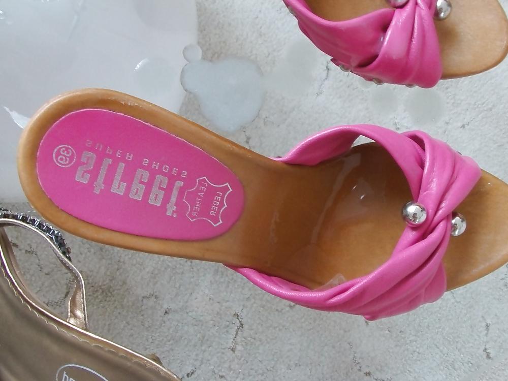 11P Cum on wife pink mules