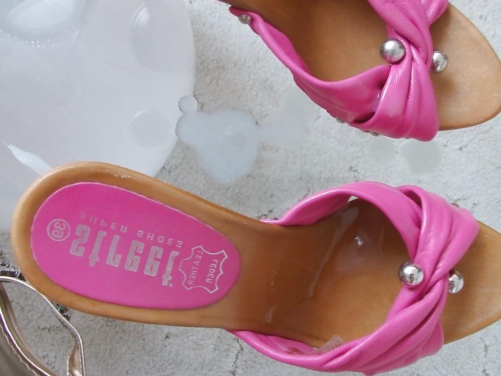 11P Cum on wife pink mules