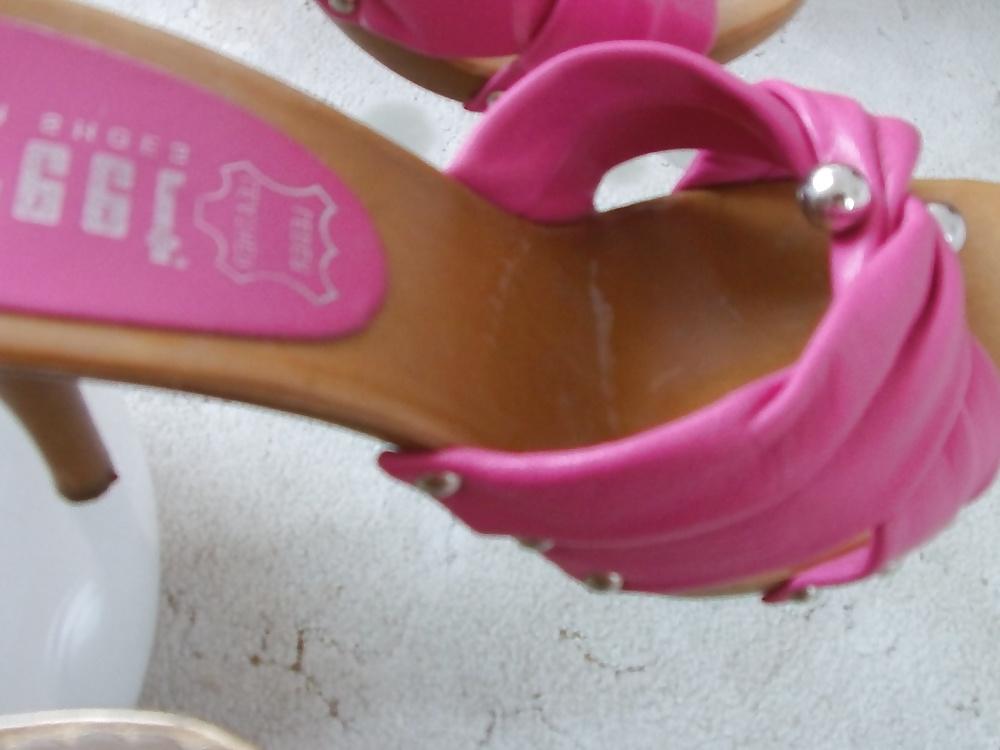 11P Cum on wife pink mules