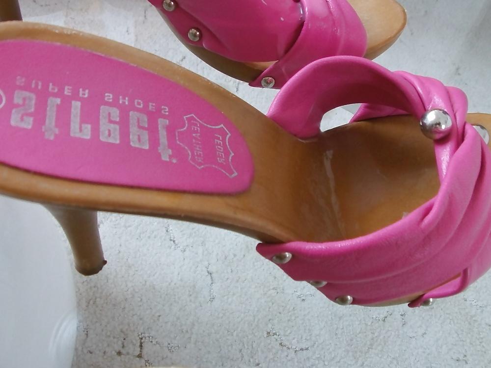11P Cum on wife pink mules