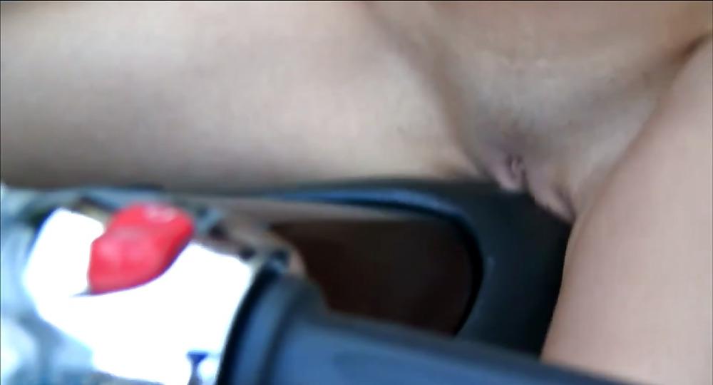 16P Biker Bitch Masturbating