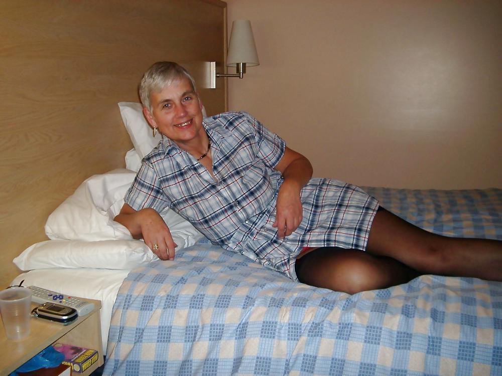 25P G I L F  Slut  Fucked
