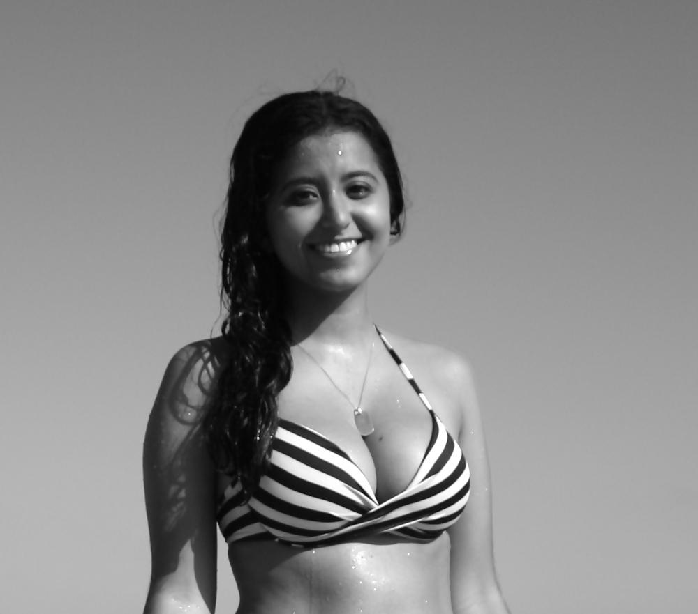 16P Yasmina Morocco Girl Cum On Her