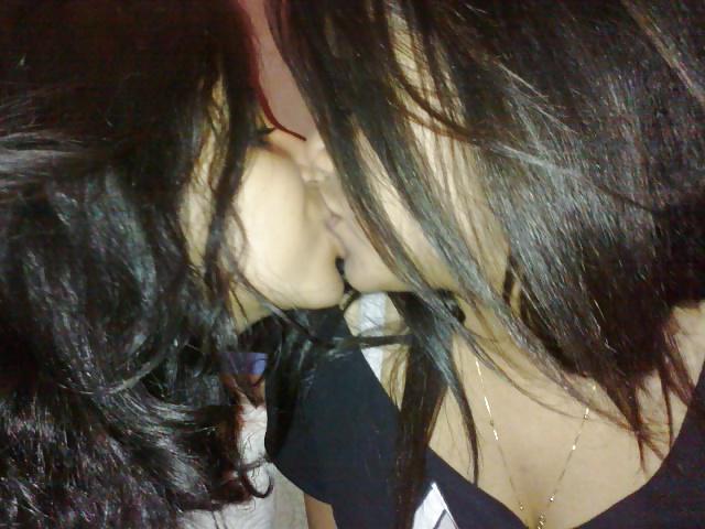 16P Yasmina Morocco Girl Cum On Her