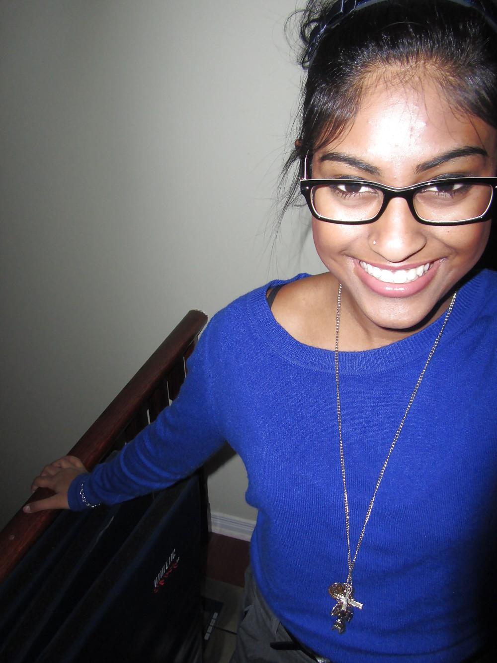 8P My little sister to cum on